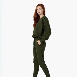 Oversized Slouchy TKEES sport jogger in black, size 2